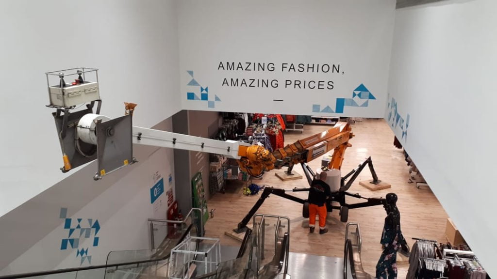 Tracked Spider Access Primark